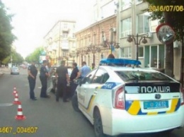 Полицейские Днепра изъяли у своего коллеги порошок, похожий на наркотики (ФОТО)
