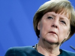 Меркель считает, что стратегия НАТО по отношении к России является «оборонительной»