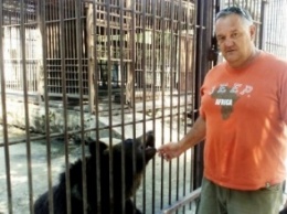 "Для пятидесяти львов я купил 6 тысяч кг мяса", - американский зоозащитник, который взял под опеку херсонский зооуголок (фото)