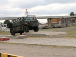 На полигоне "АвтоКрАЗ" прошли ведомственные испытания украинской бронетехники