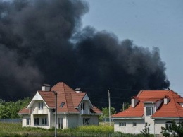 Дымовое облако от горящей нефтебазы движется в сторону Винницы и Хмельницкого