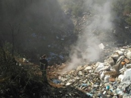 В Николаевской области снова горела свалка