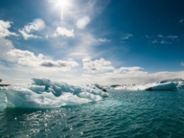 Ученые: В июне таяние льдов в Арктике достигло рекордно высокой скорости