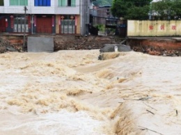 Тайфун "Непартак" в Китае: пять человек пропали без вести