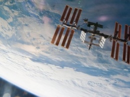 Камера МКС зафиксировала НЛО, входящий в атмосферу Земли