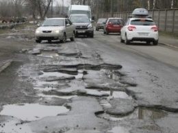 Омелян рассказал об ужасном состоянии украинских дорог, портов и ж/д путей