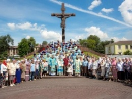 В Каменском прошли торжества по случаю празднования Тихвинской иконы