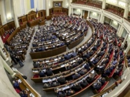 Депутаты от Радикальной партии и "Батькивщины" продолжают блокировать трибуну парламента