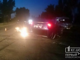 ДТП в Кривом Роге: автомобиль «ВАЗ» перевернул «Шкоду» на крышу