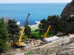 Снос самовольных построек в прибрежной зоне Крыма планируют начать с сентября