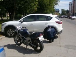 В Череповце автомобиль «Мазда» наскочил на мотоцикл, есть пострадавший