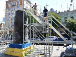 Постамент Ленина в Киеве получил новую жизнь