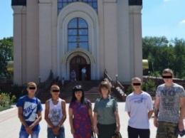 Трудные подростки Покровска (Красноармейска) посетили Свято-Михайловский храм