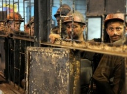 В Макеевке шахтерам должны зарплату за февраль, в Торезе назревает акция протеста