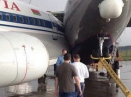 В аэропорту Минска во время грозы столкнулись два самолета
