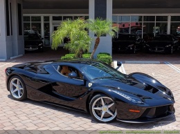 В США выставлен на продажу черный Ferrari LaFerrari