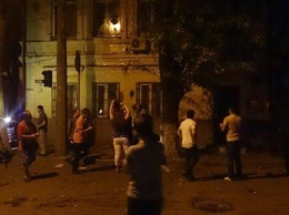 Стали известны подробности ночного нападения на консульство Украины