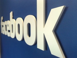 Facebook борется с небольшими компаниями за название