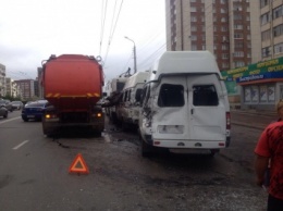 В Струго-Красненском районе из-за невнимательности произошло тройное ДТП