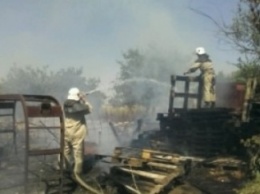 В Каланчакском районе горела хозяйственная постройка