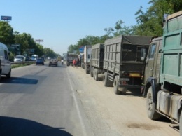 Николаев полностью закрыли для большегрузов