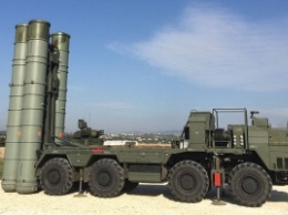 Россия стягивает в Крым зенитные ракеты дальнего действия (фото)