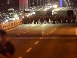 Попытка переворота в Турции подавлена, - разведка