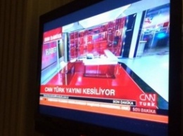 Военные прервали прямую трансляцию CNN Turk