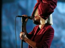 Впервые 4 августа Sia даст концерт в Москве