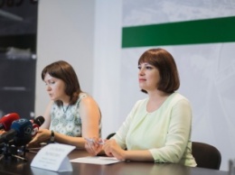Татьяна Рычкова призывает избирателей прийти на участки вечером, когда спадет жара, и проголосовать за будущее Днепра