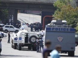 Спецоперация в Ереване: полиция взяла под контроль все автомагистрали