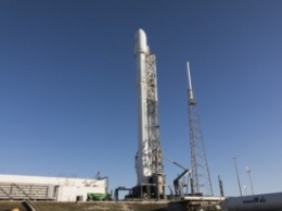 Первая ступень ракеты Falcon 9 совершила успешную посадку