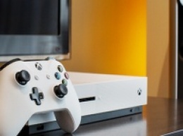 Улучшенная версия Xbox One поступит в продажу 2 августа