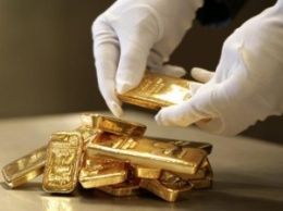 НБУ понизил курс золота до 330,25 тыс. гривен за 10 унций