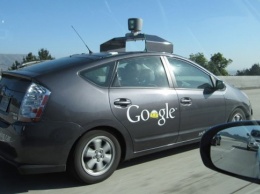Беспилотный автомобиль Google в тринадцатый раз попал в аварию