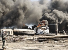 Спасатели потушили последний горящий резервуар на нефтебазе под Киевом