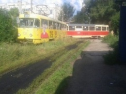 В Харькове двойной трамвайный "дрифт"