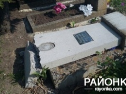 В Запорожской области не могут поймать кладбищенских вандалов