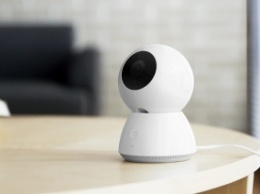 Xiaomi представила домашнюю камеру наблюдения Mi White Smart Camera с 360-градусным обзором