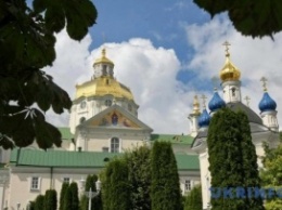 Тернопольский облсовет выясняет, законно ли УПЦ МП отдали Почаев