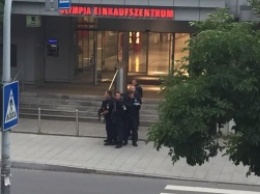 Стрельбу неизвестный открыл в McDonald's шопинг-мола Мюнхена
