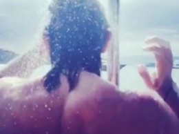 Собчак выложила в Instagram фото голого Малахова в душе