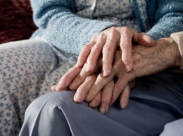 В Техасе влюбленная пара умерла, держась за руки, после 58 лет брака