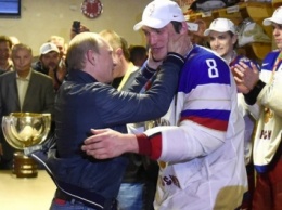 Овечкин рассказал, как Путин играет в хоккей