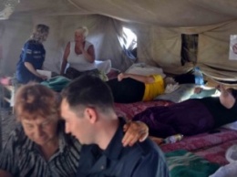 Северодонецкие психологи успокаивают постояльцев палаточного городка