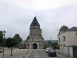 Во Франции вооруженные ножами люди взяли заложников в церкви