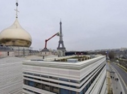 Экс-акционеры ЮКОСа передумали требовать у России землю в Париже