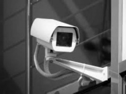 Веб-камеры отвадят непрошенных гостей от девятой школы