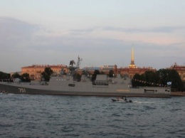 Второй фрегат с "Калибрами" для Черноморского флота перед приходом в Севастополь покажут на параде в Питере