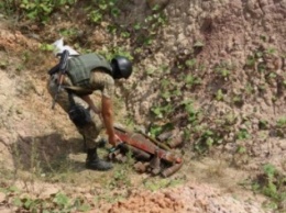 Донецкую область очищают от взрывоопасных предметов (ФОТО)